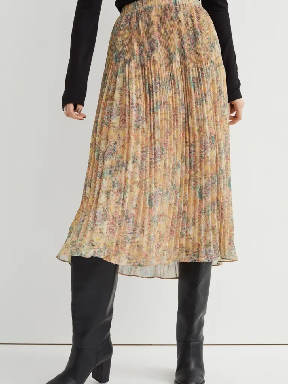 H&M Pleated Floral Midi Skirt in Soft Yellow